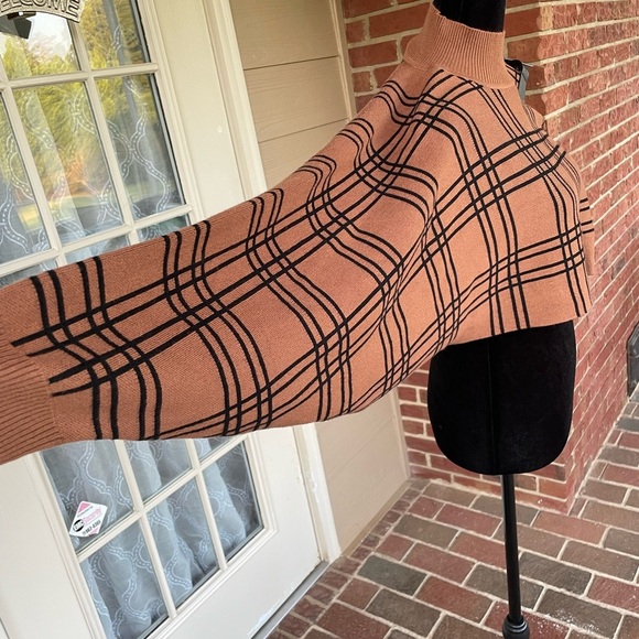 AKIRA Brown Plaid Cropped Turtleneck Sweatshirt - Picture 3 of 8